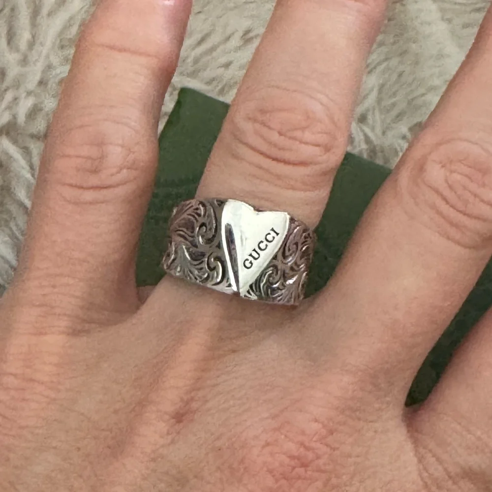 Gorgeous Gucci Silver Beaded Heart Ring‎ Size 6 3/4 NWT